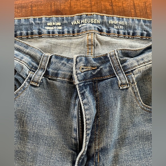 Van Heusen Classic Blue Denim Jeans - Picture 2 of 3